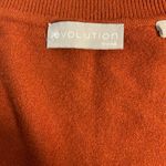 Cyrus Evolution by Davison Scallop Edge Cardigan/Rust W/long beaded Necklace SP Photo 8