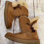 UGG  IRINA STAR CHARM CHESTNUT BOOTS - WOMEN'S Photo 0