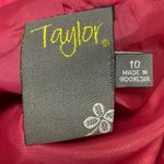 Taylor Red Striped Crinkle Collar V Photo 2