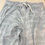 Vuori  Joggers Photo 3