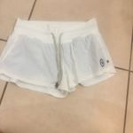 Vuori  Shorts Photo 6