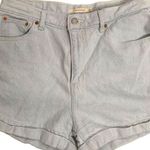 Levi's Denim A Line Mom Shorts 31 Light Wash Cuffed 5 Pocket Button Zip Cotton Photo 1