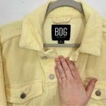 BDG  Women's Size Small Yellow Corduroy Oversized Trucker Jacket Spring‎ Casual Photo 3