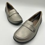 IUY‎ Loafers Womens 10 Silver Leather Casual Slip On Penny Loafers Comfort NEW Photo 1