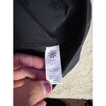 Athleta Women's Black Quick-Dry Mid-Rise Active Shorts Size 6 Photo 4