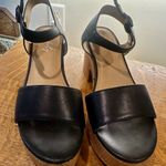 Wonderly  Black and Tan Platform Sandals Photo 5