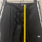 Adidas Women’s Capri shorts size XS Photo 5