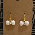 Elegant White Bow Earrings with Gold Accents Photo 0