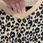 Blooming Jelly V-Neck Leopard Tee Photo 6