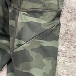 Athleta Women’s Green Black Camo Contender 7/8 Tights in Powerlift Leggings XS Photo 6