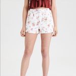 American Eagle  Mom Floral Shorts White Photo 2