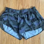 Lululemon Hotty Hot Short 2.5” Photo 0