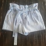 American Eagle  Mom Shorts Women's Size 6 Photo 0