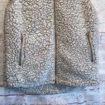 Thread and Supply Sherpa Vest Zip up pockets oatmeal collared neckline Medium Photo 2