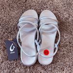NWT OluKai Tiara Strappy Women Silver Leather Flat Sandals Size 11 Resort Beach Photo 2