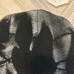 Stitch’d Women’s/Juniors Black & White Beanie Winter Hat Photo 2