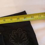 Gloria Vanderbilt Annaliese embroidered black capri pants 20W Photo 3