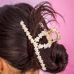 Altar'd State Claw Clip Photo 0