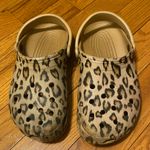 Crocs Womens Unisex  Classic Clogs‎ Cheetah Print Tan Gold Size 11 Mens 9 Photo 0