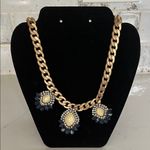 Elegant Mint Green and Blue Statement Necklace Great Condition Photo 0