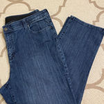 Chico’s Fabulously Slimming Cropped blue jeans, size 2.5 crop/ 14 Photo 0