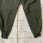 Rachel Zoe women S pull on joggers w/drawstring & front pockets olive green Photo 1