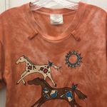 FINAL MARKDOWN Ladies’ Buffalo Billie’s Wild West Art Wear Tee (M) Size M Photo 1