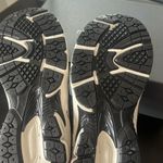 New Balance 2002  Black Photo 1