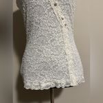 EUC Intuitions White Floral Lace V Neck Sleeveless Blouse size medium Photo 3