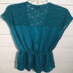 ⭐️ Emerald green lace flowy neckline blouse teal Size M Photo 2