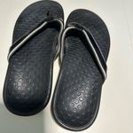 Vionic  WAVE BLACK THONG‎ SANDALS, WOMEN SIZE 10 great condition comfortable Photo 2