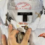 Banana Republic  Shirt Womens Sz L Long Sleeve Button Up Blue 100% Linen Animals Photo 4