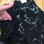 Popfit NWT  black & white patterned cropped leggings pockets S pop fit workout Photo 3