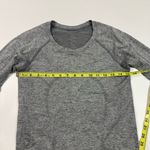 Lululemon Swiftly Tech Long Sleeve Shirt Grey Black Hawks Logo NHL Photo 6