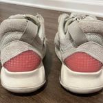 Jordan Sneakers Photo 3