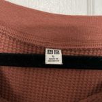 Uniqlo Sweater Photo 2