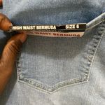 D. Jeans NWT  Women's Blue Stretchy Denim Bermuda Shorts Photo 3