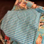 Beach bag with 40 cover girls swimsuit covers little coin purse attached Blue Photo 3