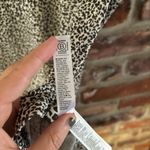 Athleta  Printed Scoop Neck V Neck T-shirt, L Photo 5