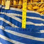 Old Navy Women’s Blue Stripe Flat Front Cotton Chino Shorts 4” Inseam Size 8 Photo 4
