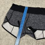 Lululemon  Shorts Womens 4 Black White Floral Speed Up Lined Gym Train Athletic Photo 7