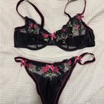 Lounge Underwear Chic Black and Pink Embroidered Bra Set Photo 3
