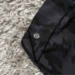 Lululemon  black camo Hotty hot 4” shorts size 6 Photo 3