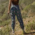Free People MOVEMENT THE WAY HOME Lightweight High Waisted Printed JOGGERS Sz M Photo 2
