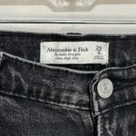 Abercrombie & Fitch  The Ankle Straight Ultra High Rise Black 29/8L Photo 2