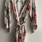 Yumi Kim  Floral robe size medium Photo 0