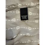 Torrid NWT Light Gray Blouse wi/ Arrow Pattern Size 1X 14-16 Photo 5