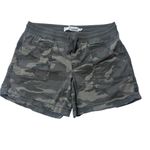 Sonoma  Goods For Life Elastic Waist; roll up tab; camouflage shorts size 14 Photo 1
