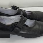 Beautiful Women's Tara Mary Jane Pump Size 40/9.5 Black Leather Low Heel Shoe Photo 0