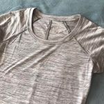 Head  active wear top  Photo 2